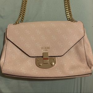 Crossbody Guess Bag🌸